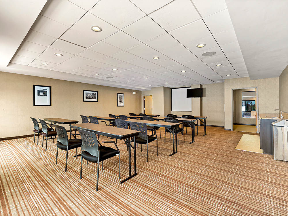 Meeting space at Sonesta Essential Indianapolis Airport